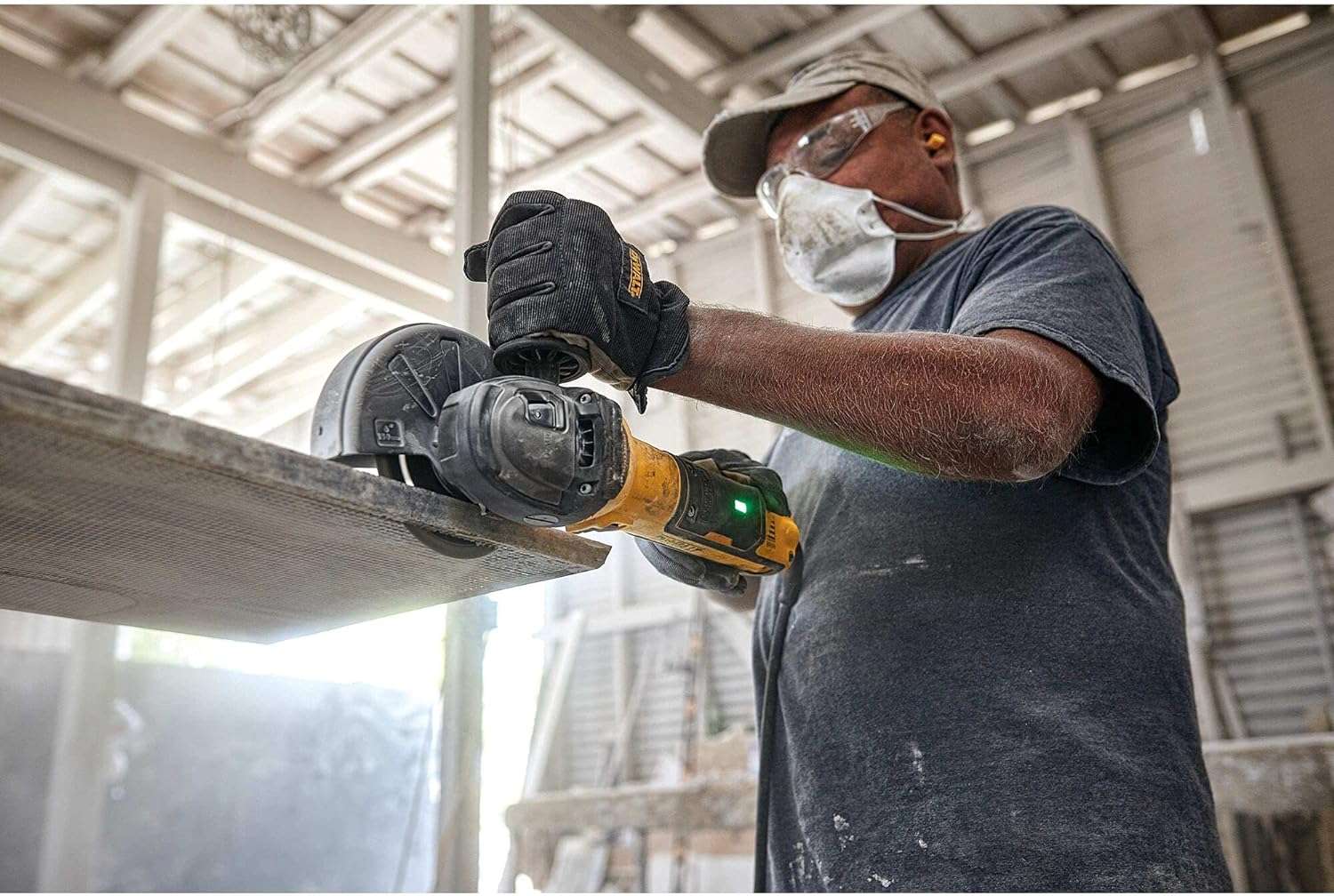 Smerigliatrice angolare senza spazzole da 125 mm 1700W - Dewalt DWE4347-QS